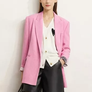 How to Style a Women’s Loose Pink Blazer